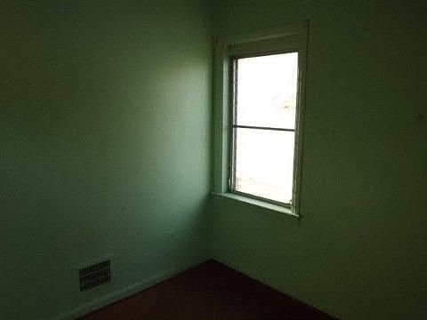 5th image of 18793 Washtenaw St