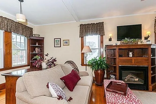 31 Nicholl St — Photo 7