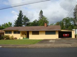 1320 NE 10th St, Grants Pass, OR 97526