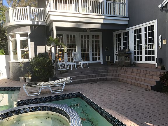 3rd image of 4803 Bayshore Blvd