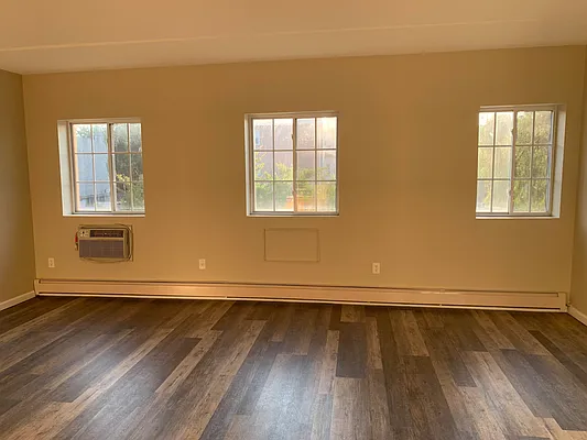 Rented by Ideal Properties Group | media 4