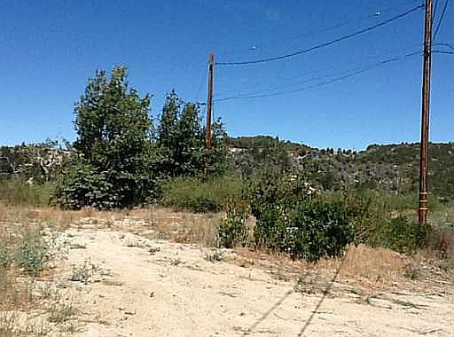 2nd image of 548 Acacia Rd