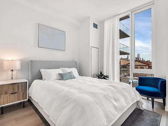 3rd image of 29-17 40th Ave #414