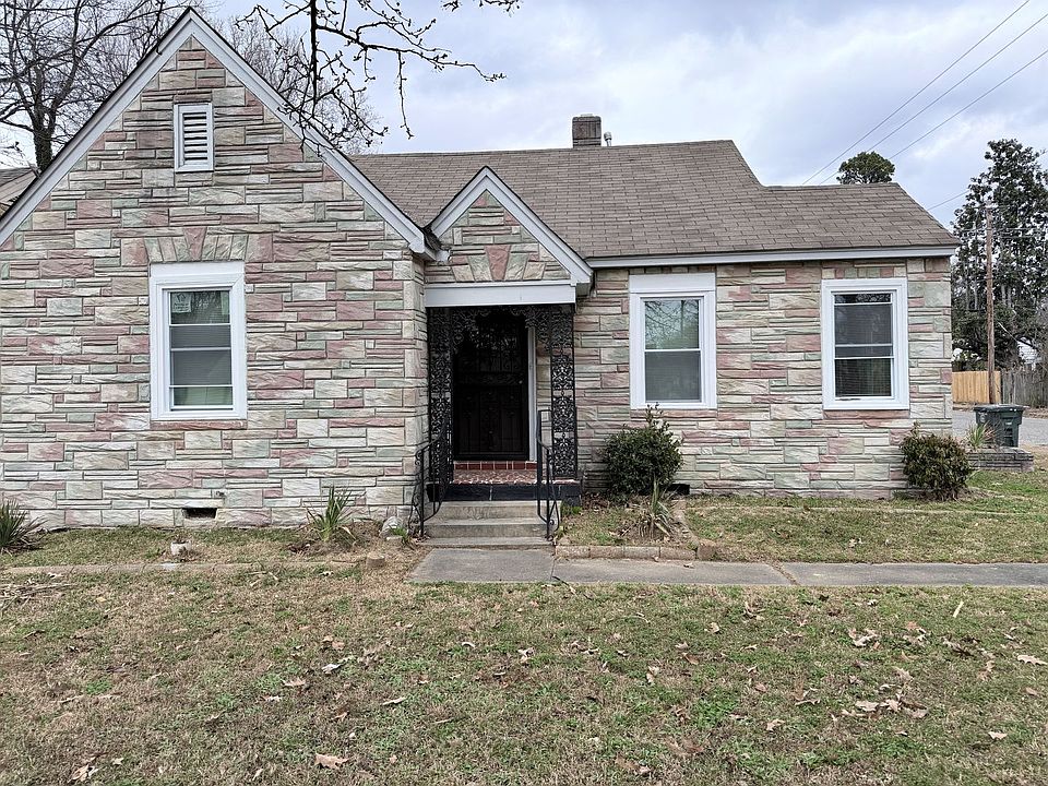1st image of 2644 Burns Ave