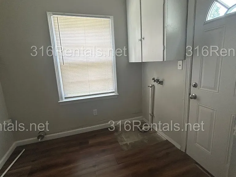 2546 S Pattie Ave — Photo 14