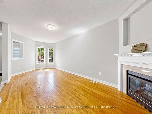 5th image of 37 Coolspring Cres