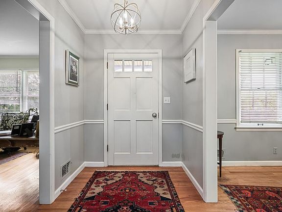 4th image of 462 Stewart Ave NW
