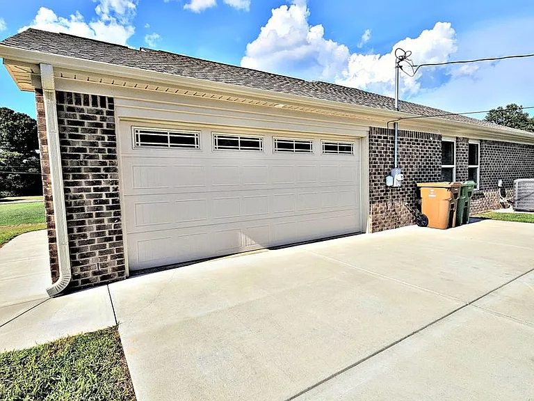 717 Iron Wood Dr SW — Photo 5