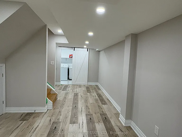 34 Whitford Rd — Photo 19