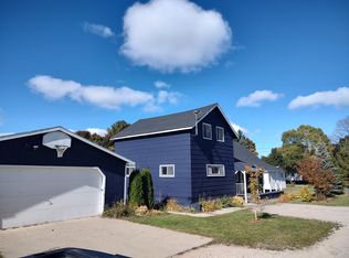 710 Loomis St, Cheboygan, MI 49721