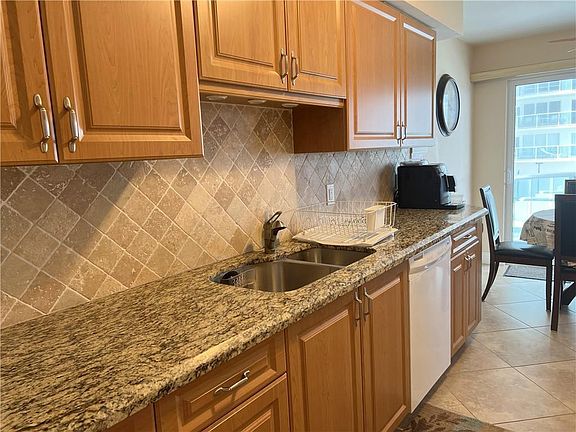 4th image of 3400 Galt Ocean Dr APT 203S