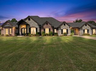 155 Wendy Acres Ave, Longview, TX 75602