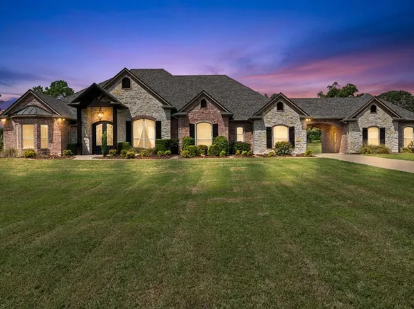 155 Wendy Acres Ave, Longview, TX 75602