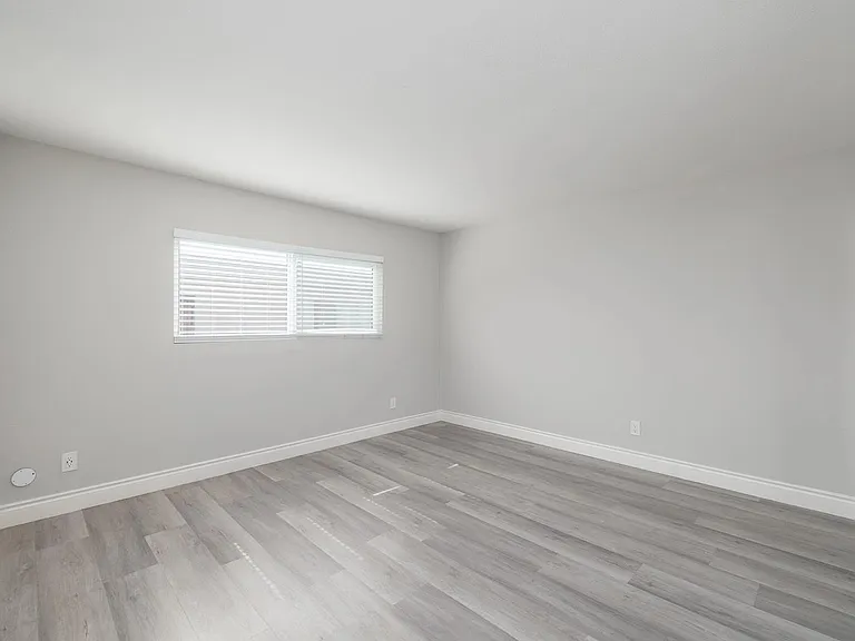 1628 W 218th St #3 — Photo 22