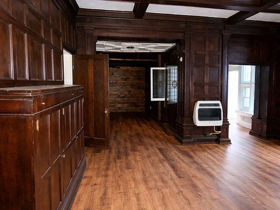 4th image of 211 S Monroe St APT 1