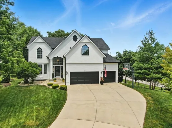 5604 Payne St, Shawnee, KS 66226