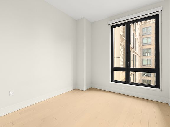 5th image of 550 Vanderbilt Ave #403