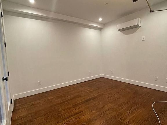 2nd image of 226 Manhattan Ave #2G