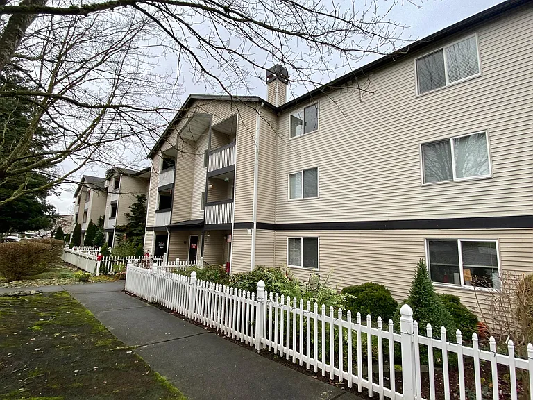 16517 Currie Rd SE #B-206 — Photo 16