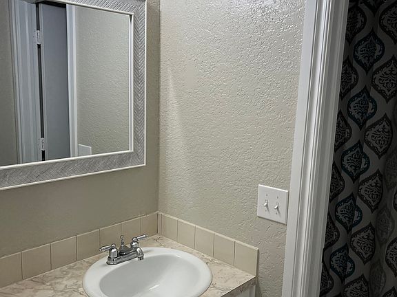 5th image of 1205 Sequoyah Cir
