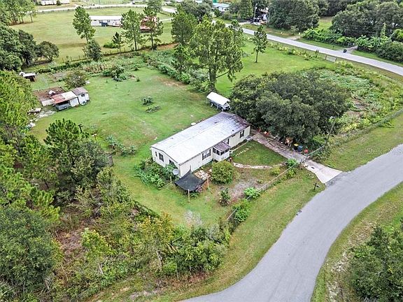 3rd image of 712 Saddlewood Blvd