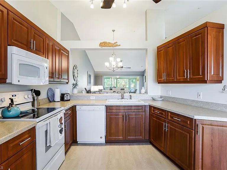 9022 Michael Cir #4 — Photo 13