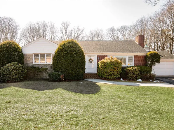 52 E Woodside Avenue, East Patchogue, NY 11772