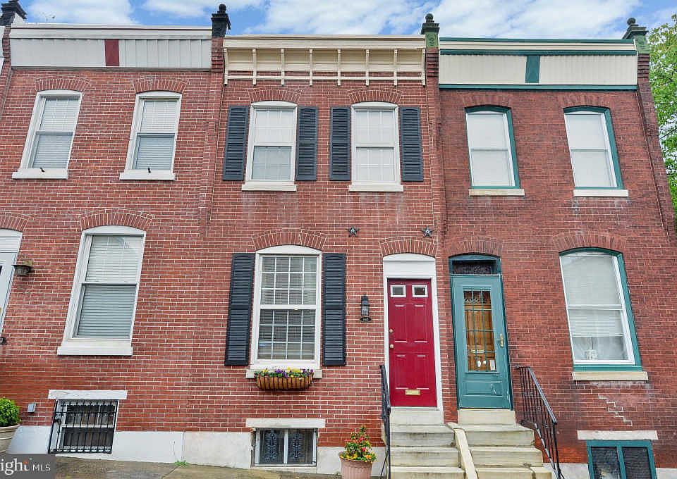 1st image of 869 N Myrtlewood St