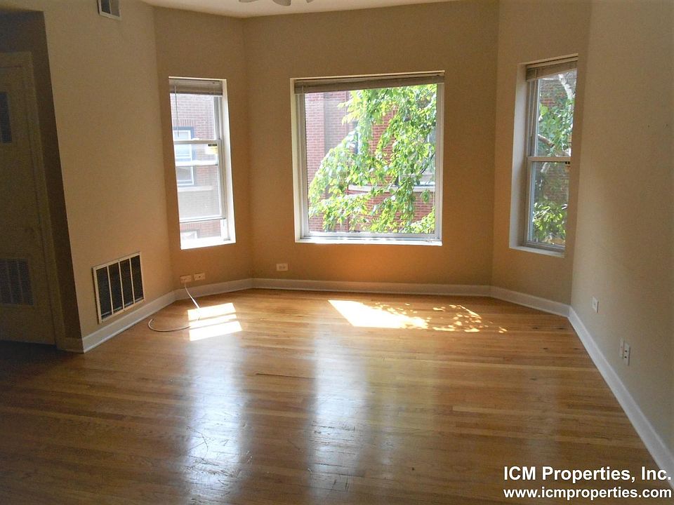 1st image of 853 W Cornelia Ave #2NTT