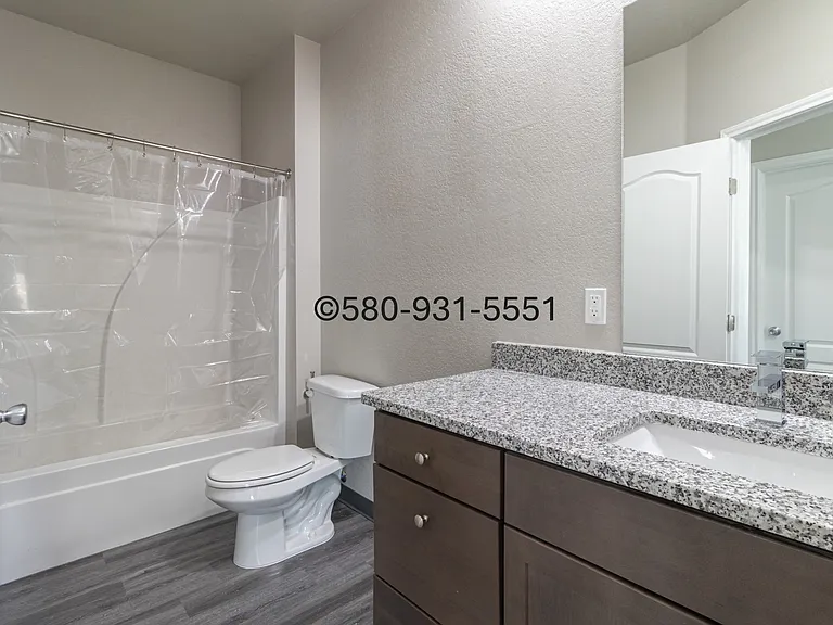 1725 W Arkansas St — Photo 5