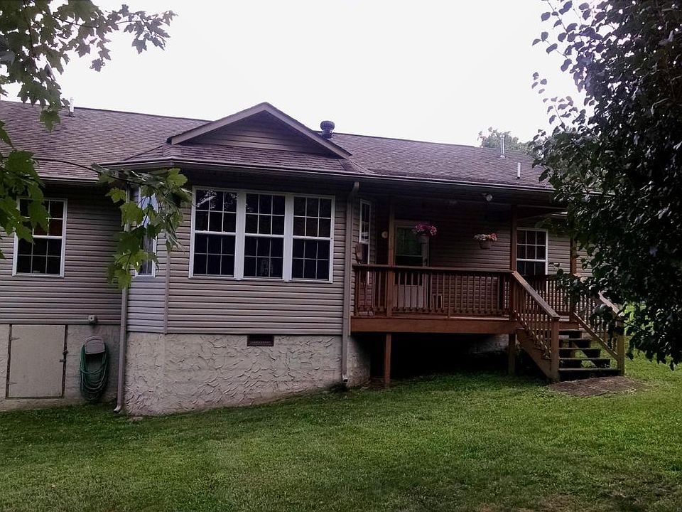 1st image of 189 Carriage Dr