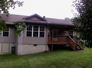 189 Carriage Dr, Crossville, TN 38555
