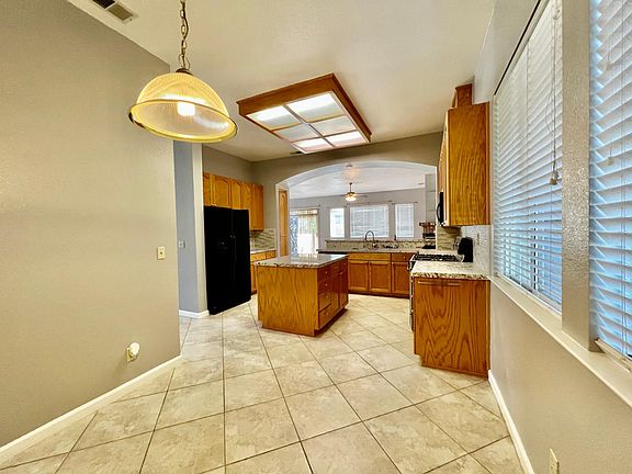 4th image of 8057 Bothwell Dr