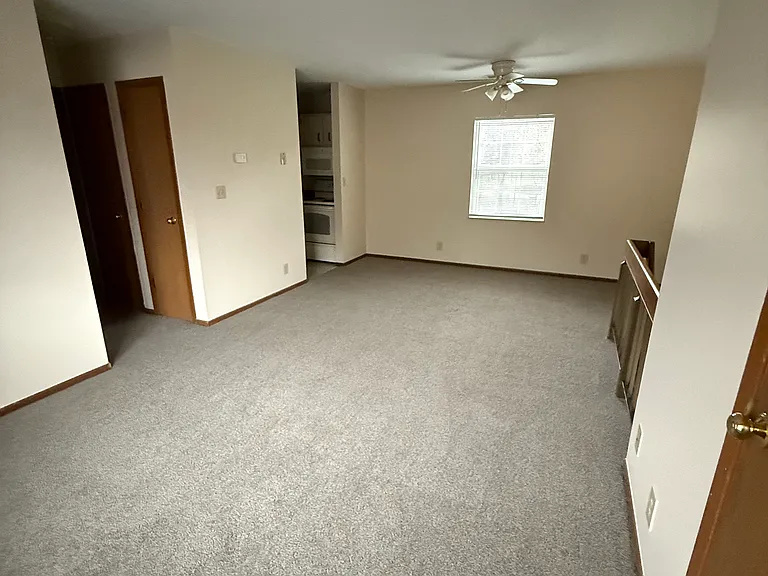 Oglebay Village Apartments — Photo 31