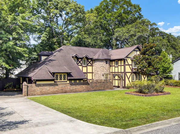 11 Hunters Forest Dr, Charleston, SC 29414