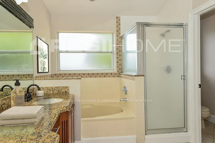 3643 NW 63rd Ct — Photo 6