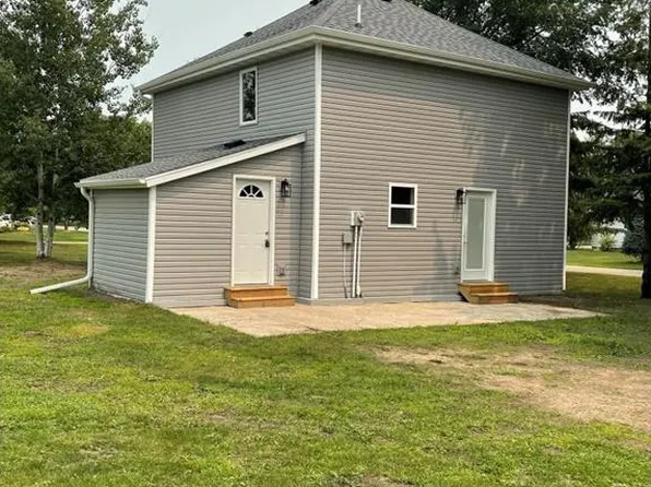 220 N Dayton Ave, Parkers Prairie, MN 56361