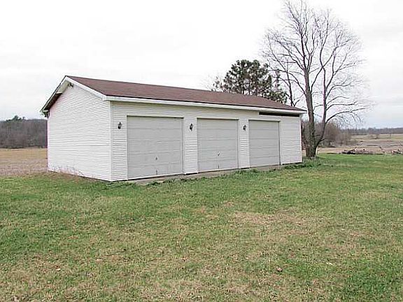 4th image of 4061 Township Road 32 S