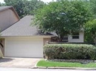 8014 Oakwood Forest Dr, Houston, TX 77040