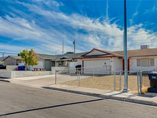 1409 Palm St, Henderson, NV 89011