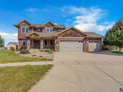 6813 E Limestone Cir, Sioux Falls, SD, 57110