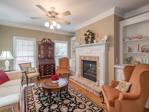 5th image of 2060 Woodberry Run Dr