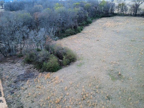 4th image of 1 Mum Rd