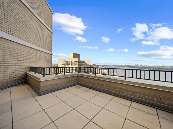 7002 Blvd East image 28 of 43