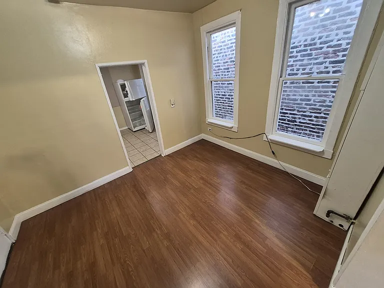 2046 W 19th St #2 — Photo 5