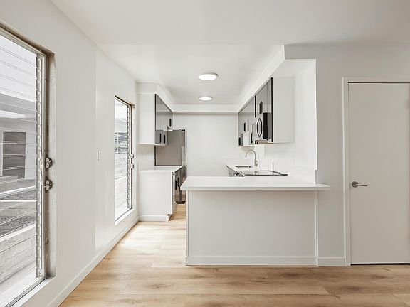 2nd image of 305 San Vicente Blvd APT 110
