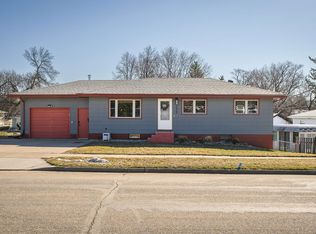 1929 Marian Dr, Bismarck, ND 58501