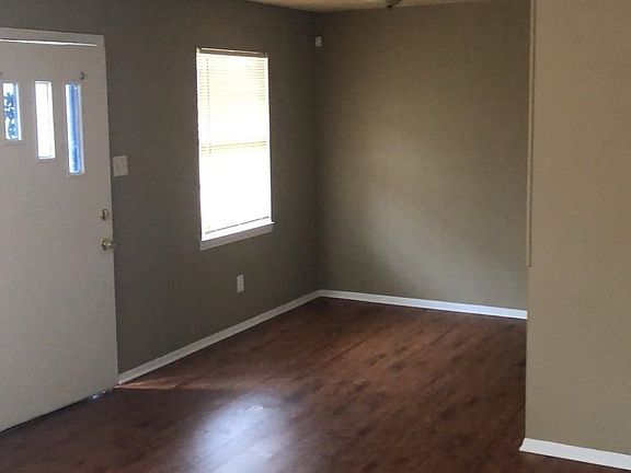 3rd image of 3212 McKell Dr