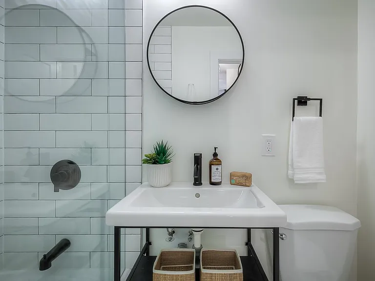 420 Eglinton Ave E #405 — Photo 22
