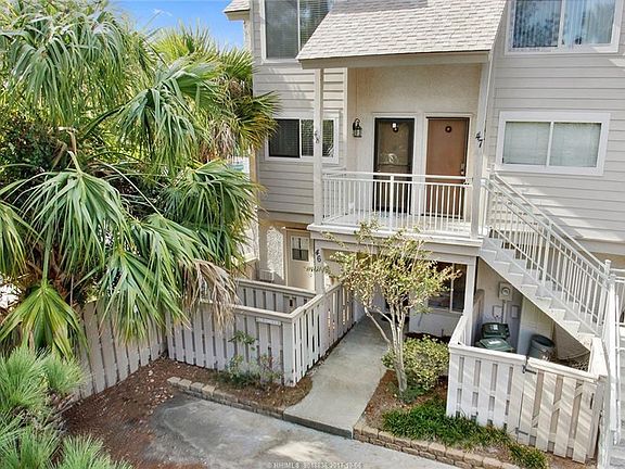 2nd image of 15 Deallyon Ave APT 46